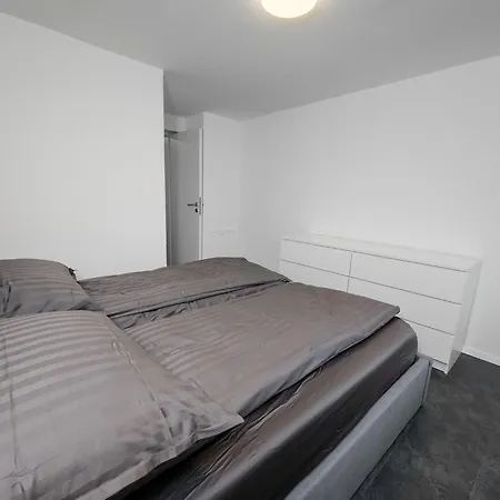 Kirchweg 22 8750 Glarus Apartment Room photo